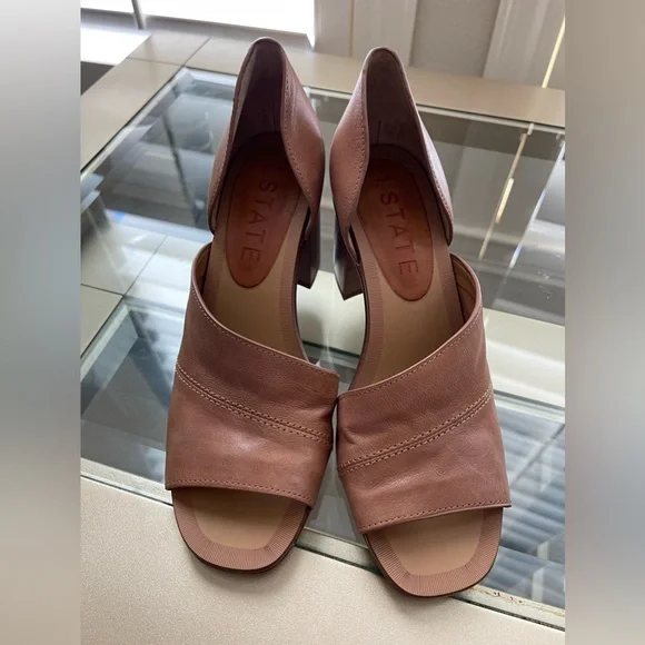 1.STATE
Women's Brown Gretta Sandal - Picture 2 of 7